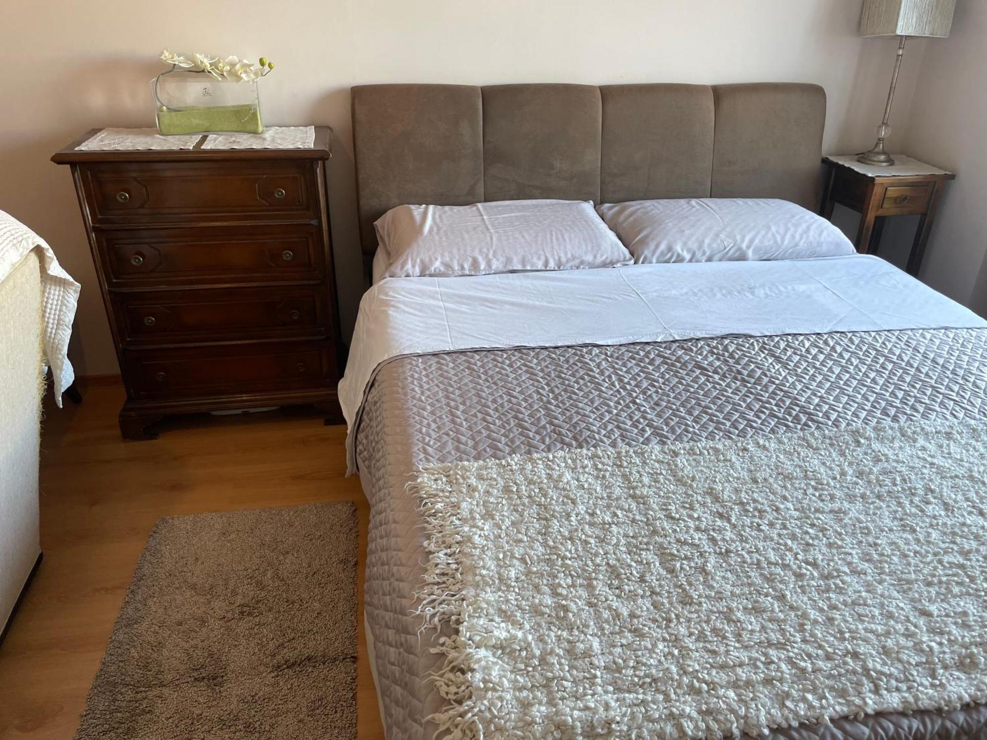 Apartment On Akademika Lazarenka 48A 利沃夫 外观 照片